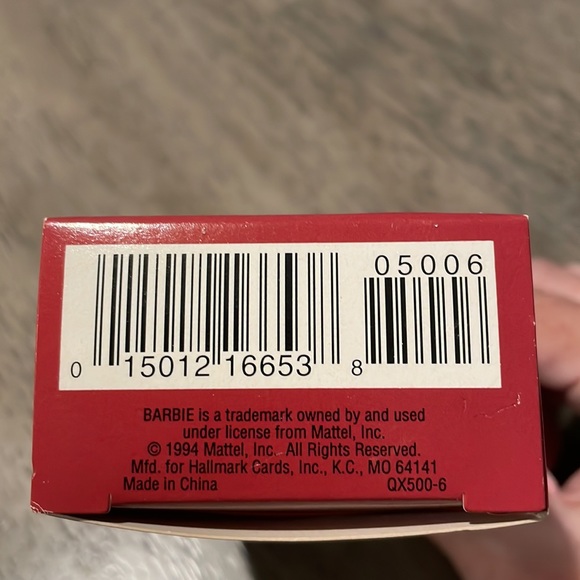 Hallmark Keepsake Ornament - Barbie Debut 1959 - Picture 4 of 8